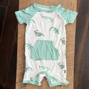 Kyte BABY Wasabi Crocodile Shortall